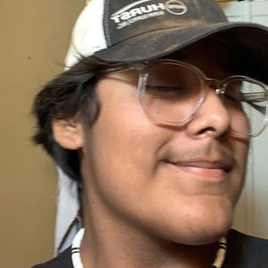 Meet your Posher, Elias